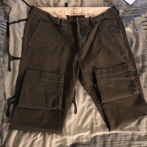 Hollister Chinos 33 x 32